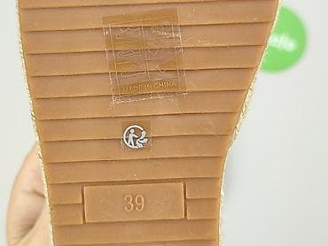 platforma second hand: Damskie espadryle na platformie Nio Nio - Rozmiar: 39 (wybity na — 6