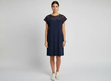 granatowa sukienka z białym kołnierzykiem: Sukienka damska, rozmiar S — 1