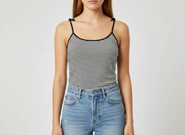 biały t shirt pod marynarkę: Atmosphere, Top damski, rozmiar S — 6