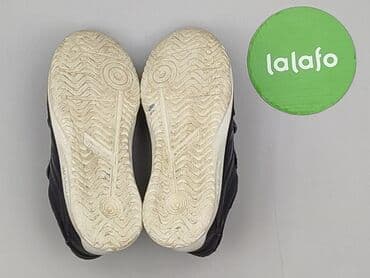 shein biala koszula: Buty sportowe Decathlon, 31, Używany — 6