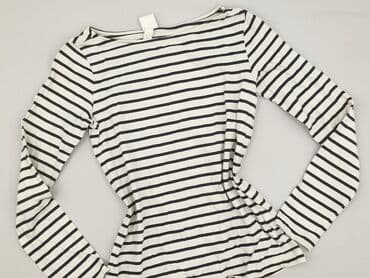 krótkie spodenki i marynarka: H&M, Women`s T-shirt, size XS (EU 34) — 1