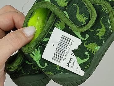 czapki chada: Kapcie 24, Nowy — 4