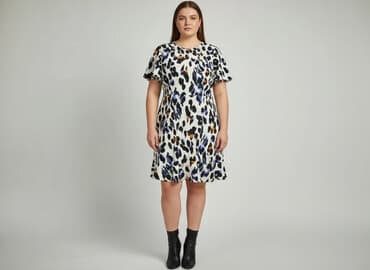 sukienka maskująca brzuch i biodra: Sukienka damska, rozmiar 2XL — 1