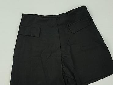 biale spodenki pull and bear: Szorty damskie, rozmiar M — 1