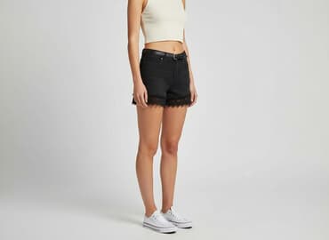 obcisłe krótkie spodenki: Shorts for women, size M — 1