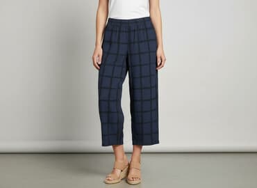 dobry materiał na spodnie: Tessentials, Spodnie materiałowe damskie, rozmiar M — 1