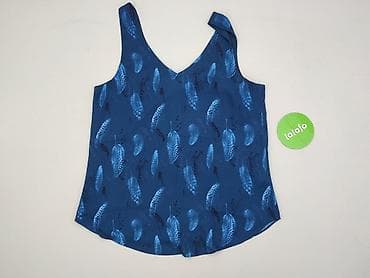 Women`s top, size M — 3