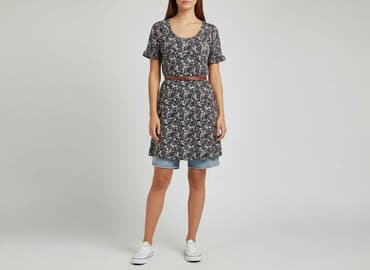 sukienki w kształcie litery a duże rozmiary: Sukienka damska, rozmiar S — 1