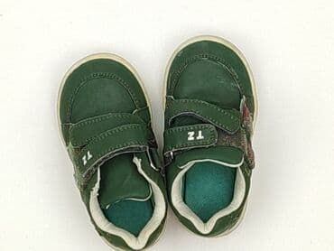 jak wyczyscic biale klapki: Sport shoes 15 and less, Used — 1