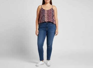 bluzka z reniferem dla dziewczynki: New Look, Bluzka damska, rozmiar 4XL — 7