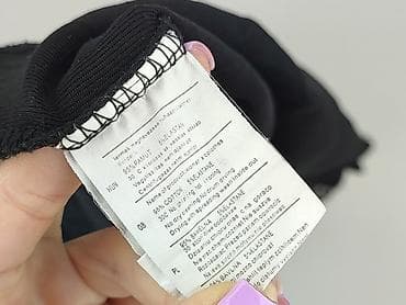 bluzka dekolt w serce: T-shirt damski, rozmiar S — 4