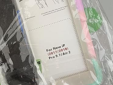 pull and bear torby: Etui na tablet z motylem – kolorowe, pancerne, z paskiem na ramię — 4