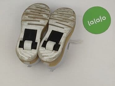 koszulka z nadrukiem roweru: Buty sportowe 33, Używany — 5