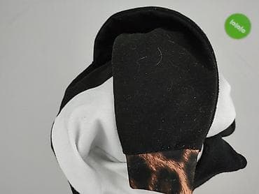 czerwona bluza pull bear: Boohoo, Bluza damska
, rozmiar M — 4