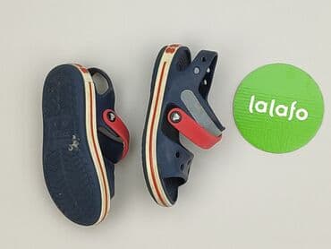 kapcie ze sztywnym zapiętkiem: Sandałki Crocs, 27, Używany — 3