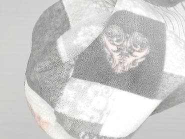 tanie remonty: Przytulny koc z designem patchwork, idealny do dodania ciepła i stylu — 4