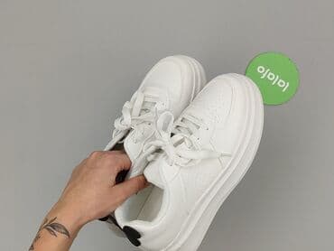 Жінкам: Кросівки жіночі, 41 на lalafo.pl — 5 Жінкам: Кросівки жіночі, 41 — 5