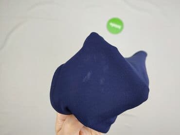 czarne t shirty damskie w serek: T-shirt damski, rozmiar S — 4