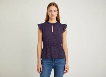 bluzy z hello kitty: Women's blouse, size M — 1