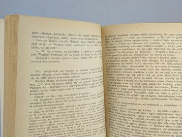 Książki: Książka, gatunek - Powieść, stan - Bardzo dobry — 3