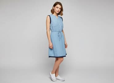 sukienka z cienkiego jeansu: Sukienka damska, rozmiar S — 1