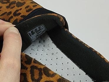 slip on 34: Clarks, Sneakersy damskie, rozmiar 37 — 6