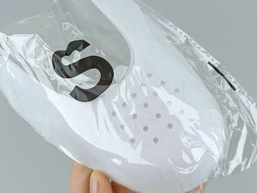 жіноче взуття польща: Białe wkładki do butów, znane również jako "anti-crease shields" — 4