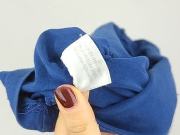 t shirt old navy: Jadyn B, Women`s T-shirt, size M — 6