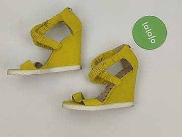 na koturnie: Sandały damskie, rozmiar 38 — 2