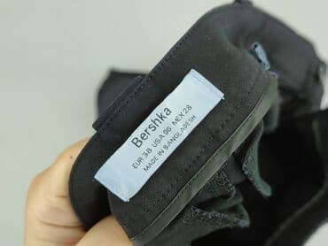 t shirty guess czarne: Bershka, Spodnie materiałowe damskie, rozmiar M — 4