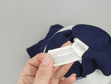 pull and bear bluza z kapturem: In Extenso, Bluza damska
, rozmiar XS — 4