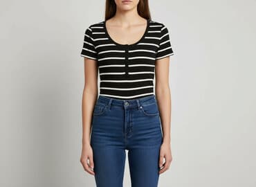 bluzki moko damskie: Marks & Spencer, T-shirt damski, rozmiar One size — 7