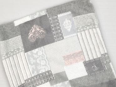 tanie remonty: Przytulny koc z designem patchwork, idealny do dodania ciepła i stylu — 1