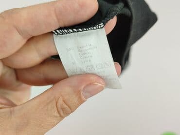 aplikacje z ubraniami: Top damski, rozmiar M — 4