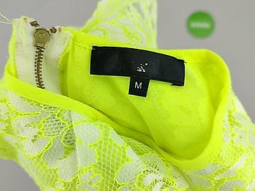 tekst w klapkach: Top damski, rozmiar M — 4