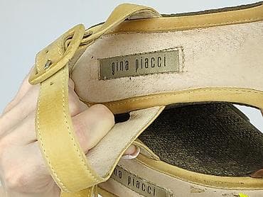 stradivarius klapki na platformie: Sandały damskie, rozmiar 38 — 7