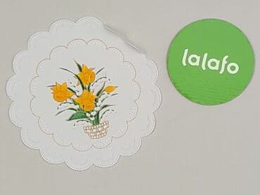 narzuta na łóżko: Serwetka 19 x 19, kolor - Biały, stan - Idealny — 2