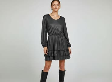 czarna obcisła sukienki: Sukienka damska, rozmiar S — 1