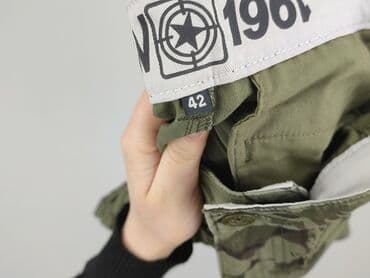 krótkie spodenki i nogi z cellulitem: Szorty damskie, rozmiar XL — 5