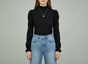 Жіноча блуза, розмір M на lalafo.pl Жіноча блуза, розмір M