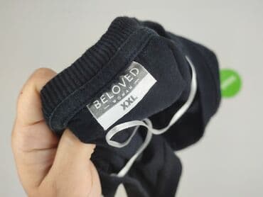 czarne t shirty w serek damskie: Beloved, T-shirt damski, rozmiar 2XL — 4