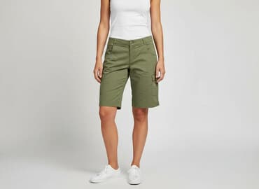 krótkie spodenki z nike: Nike, Shorts for women, size M — 1