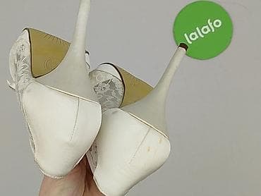 buty born: Flat shoes for women, size 39 — 6