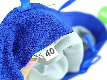 Women: Women`s skirt, size L — 4