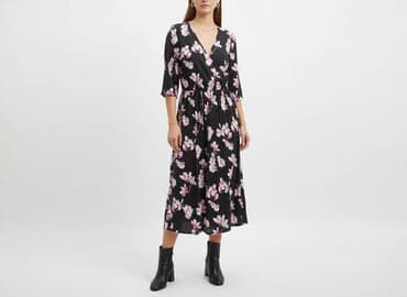 sukienki kopertowa elegancka: Women`s dress, size S — 1