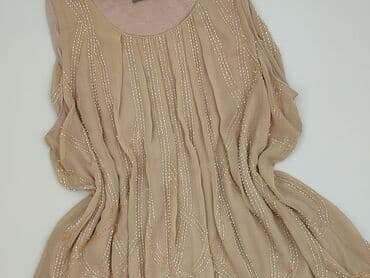 aplikacje z ubraniami: Bluzka damska, rozmiar M — 1