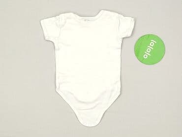 ubrania dla dzieci c a: Body, 1-3 months, 
condition - Very good — 3