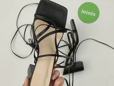 czerwone sandały na słupku ccc: Sandały damskie, rozmiar 40 — 8