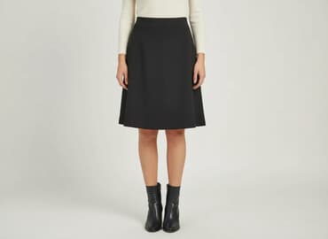 czarne trapezowe spódnice: Women`s skirt, size S — 1