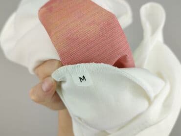 bluzka z krotkim rekawem z kapturem: Bluza z kapturem damska, rozmiar M — 4